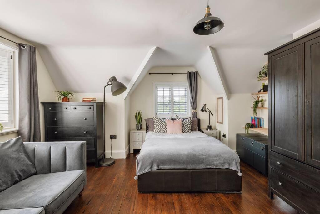 Apartment Parea Living - Spacious North House With Big Garden London